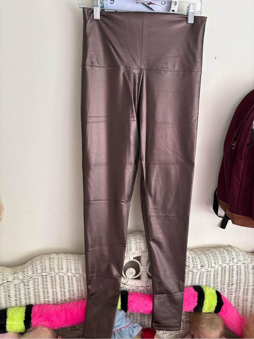 Women Faux Leather Leggings in Brown Size S